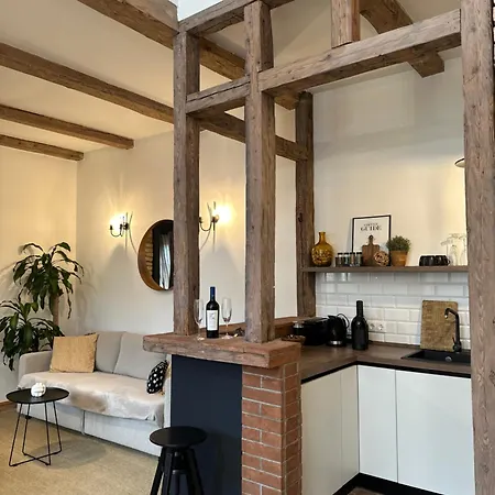 Marvellous Cozy In Old Center Town ヴィラ