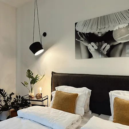 Marvellous Cozy In Old Center Town ヴィラ *