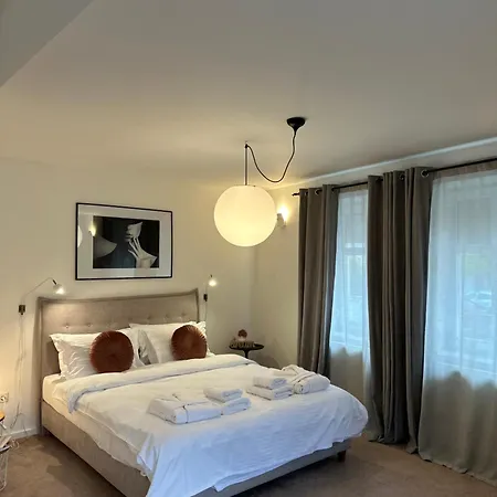 Marvellous Cozy In Old Center Town ヴィラ